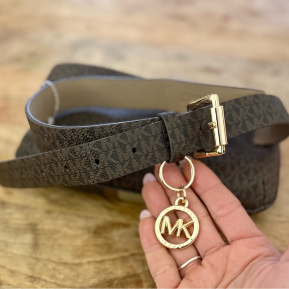 Michael Kors Brown and Tan Belt Bag - Picture 2 of 8